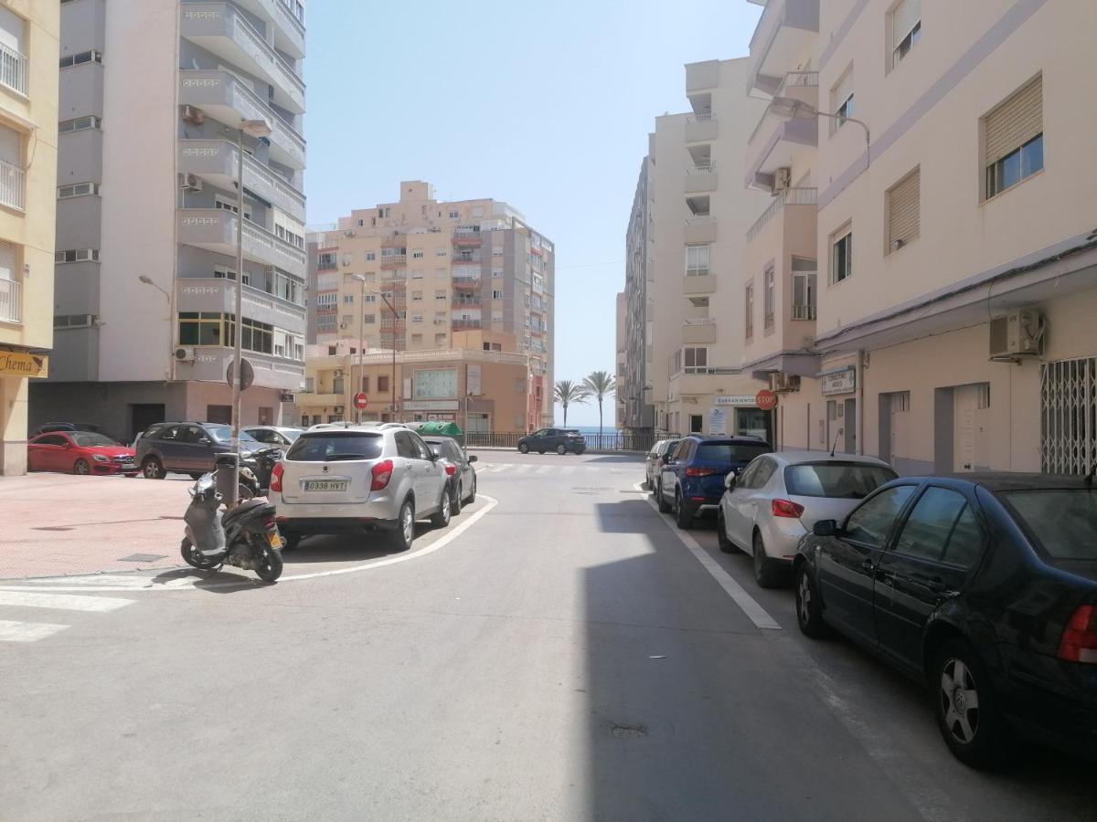Piso Agradable Cerca De La Playa Apartment Almeria Luaran gambar